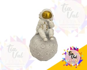 Foto de ASTRONAUTA NA LUA RESINA