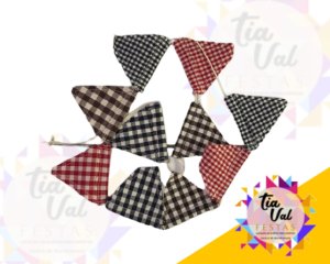 Foto de BANDEIROLA DE TECIDO XADREZ MARROM/AZUL/VERM