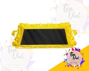 Foto de BANDEJA DE PLASTICO AMARELA ESPELHADA C/ ALÇA