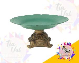 Foto de CENTRO DE MESA DOURADO C/ VERDE