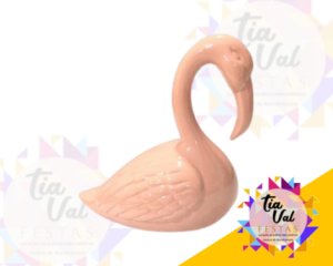 Foto de FLAMINGO ROSA DE PORCELANA MÉDIO