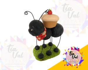 Foto de FORMIGA COM CUP CAKE PEQUENA