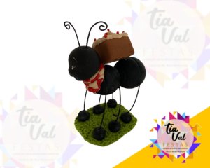 Foto de FORMIGA COM FATIA BOLO PEQUENA