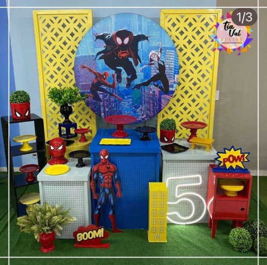 INSPIRAÇÃO HOMEM ARANHA BIOMBOS AMAR E MESAS CUBO