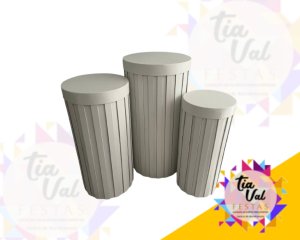 Foto de KIT MESAS BRANCAS RIPADAS P - M - G 