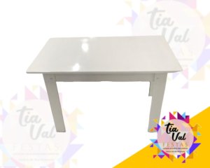 Foto de Mesa branca retangular baixa infantil (MADEIRA)**