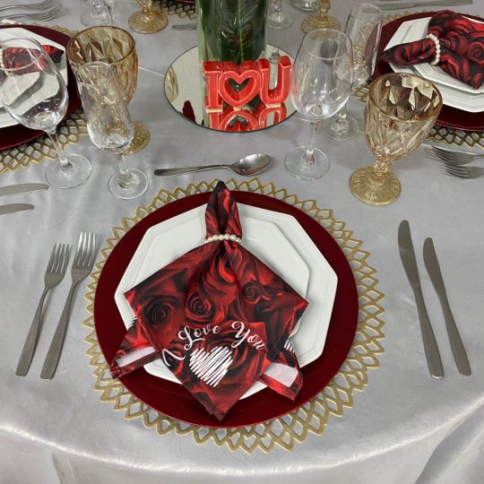 INSPIRAÇÃO MESA POSTA DIA DOS NAMORADOS