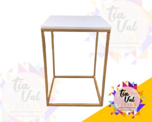 Foto de MESA QUADRADA DOURADA FERRO COM  TAMPO BRANCO