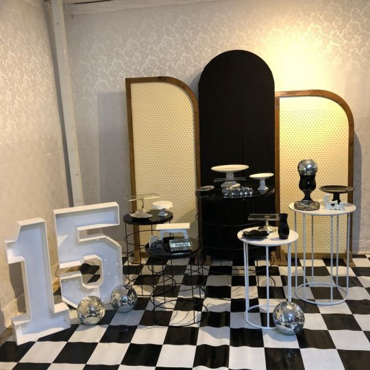 INSPIRAÇÃO 15 ANOS PRETO E BRANCO