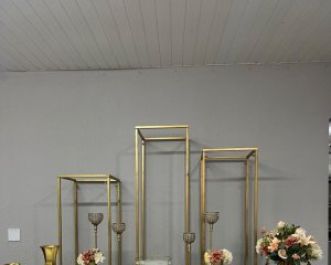 Foto de INSPIRAÇÃO DOURADA COM BRANCO