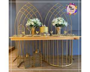 Foto de INSPIRAÇÃO DOURADA - MESA SINUOSA