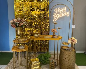 Foto de INSPIRAÇÃO PAINEL SHONE DOURADO - HAPPY BIRTHDAY 
