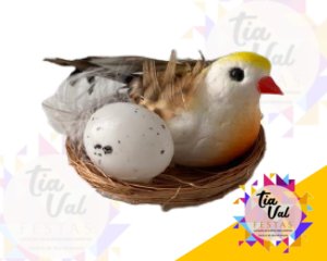 Foto de NINHO COM PASSARINHO