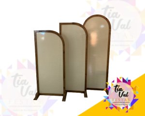 Foto de TRIO PAINEL INDIANO PEGBOARD MARROM C/ BEGE  - BIOMBO