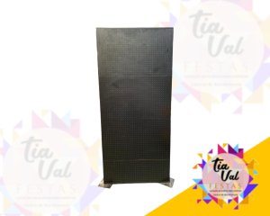 Foto de PAINEL PRETO PEGBOARD 2,20M X 1 M