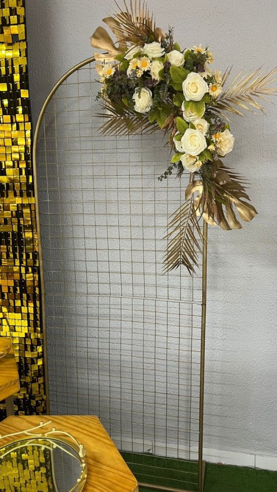 PAINEL DOURADO TELADO - FERRO - DESMONTÁVEL
