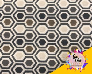 Foto de TAPETE COLMEIA MARROM 2,50M X 1,45M