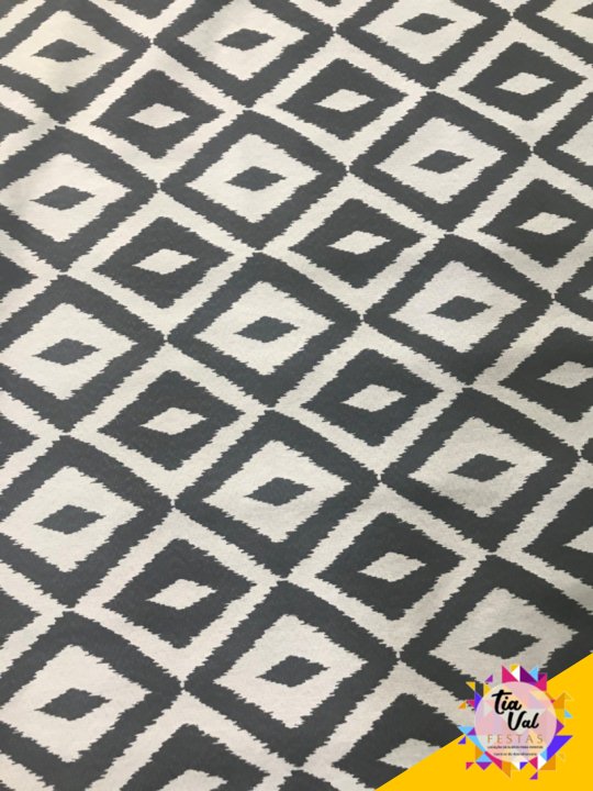 TAPETE LOSANGULO PRETO 2,50M X 1,45M