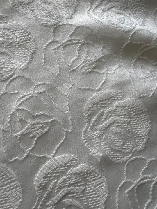 TOALHA QUADRADA 1,50M BRANCA JACARD (ROSAS)